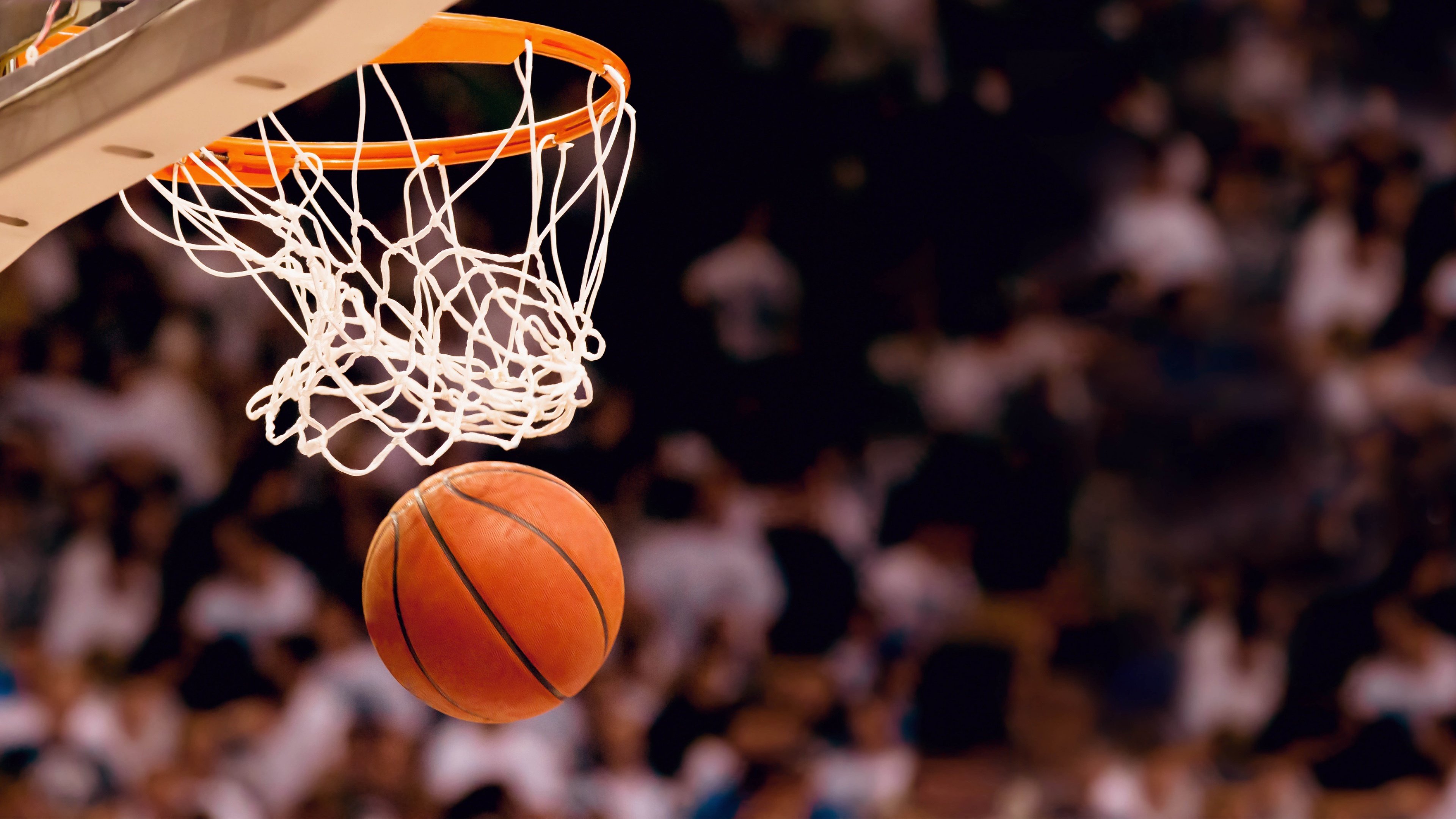 开云体育app-意甲变天！NBA巨星莫兰特空降踢爆防线，足球圈彻底破防？
